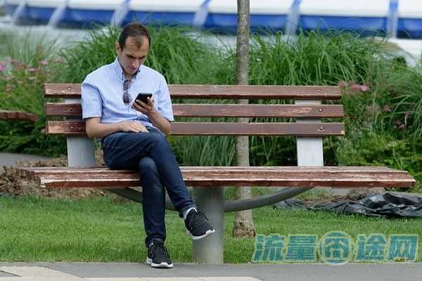 给孩子办单卡还是副卡好(副卡必须满一年才能取消吗)1
