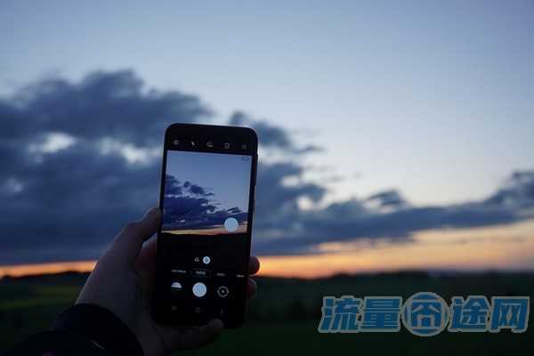 为什么人工客服改不了套餐（违约退订业务要多少违约金）