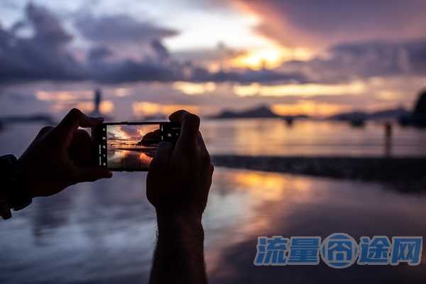 流量囧途文章-校园卡哪家流量快些(办校园卡哪个好)