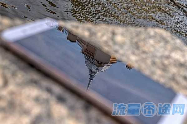 流量多的卡怎么用的慢点（流量超多的手机卡）